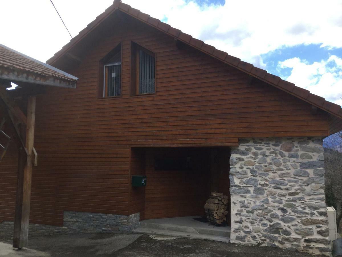 Отель Maison Moyenne Montagne Saint-Pierre-d'Allevard Экстерьер фото